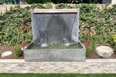 Outdoor-water-feature