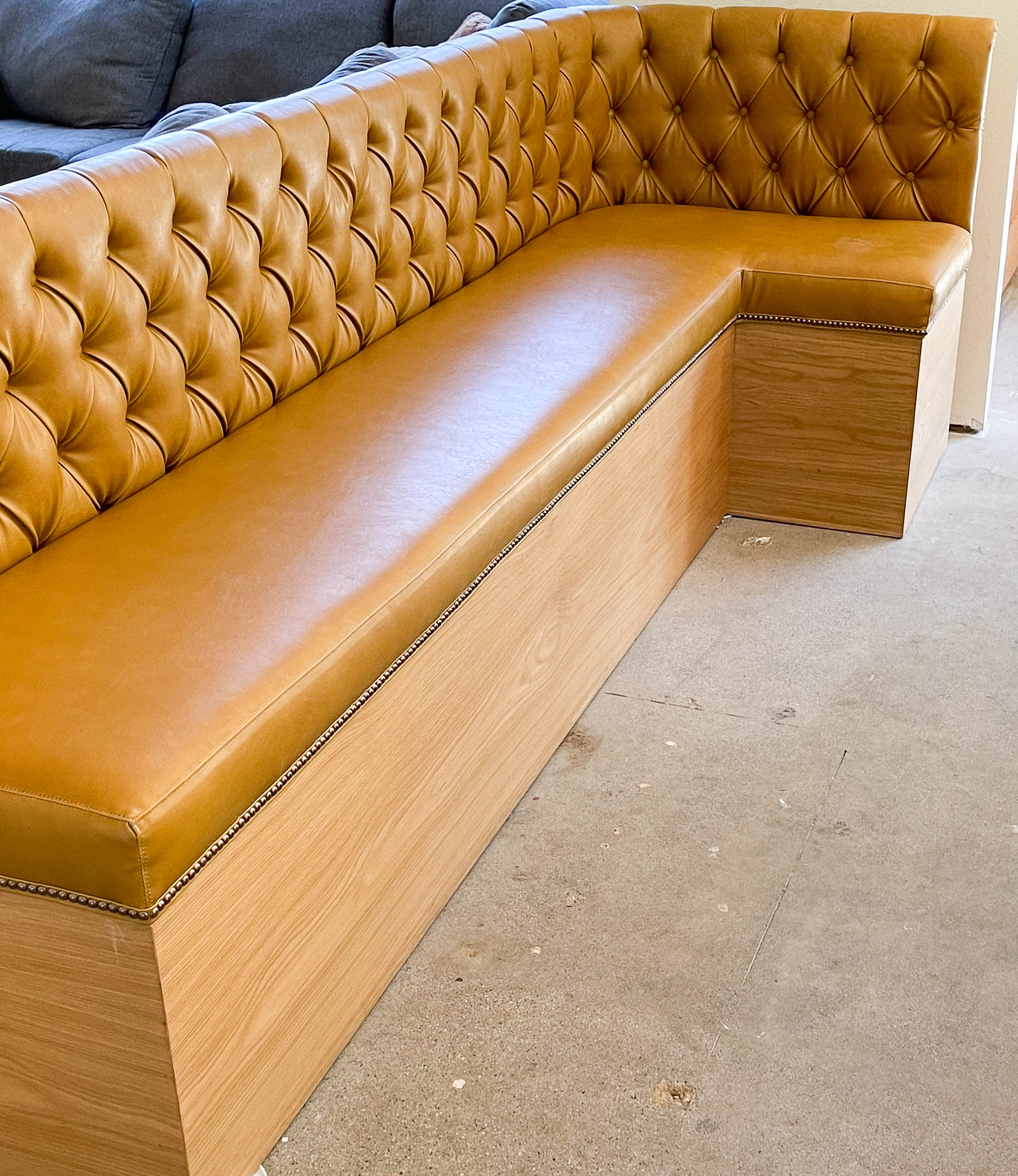 Tufted-Leather-Bench