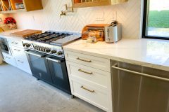 White-herringbone-subway-tile