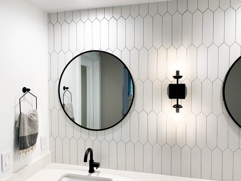 White-Picket-Backsplash-Tile