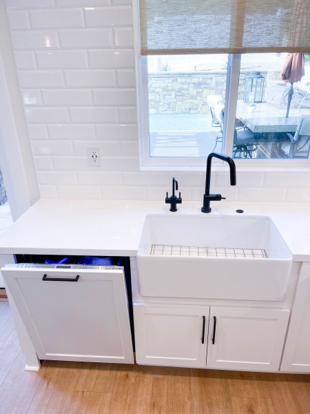 Black-kitchen-accessories