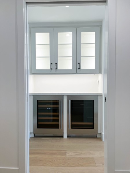 Built-In-Mini-Bar