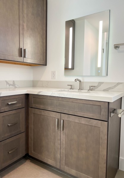 Secondary-bathroom-Vanity-Storage-design