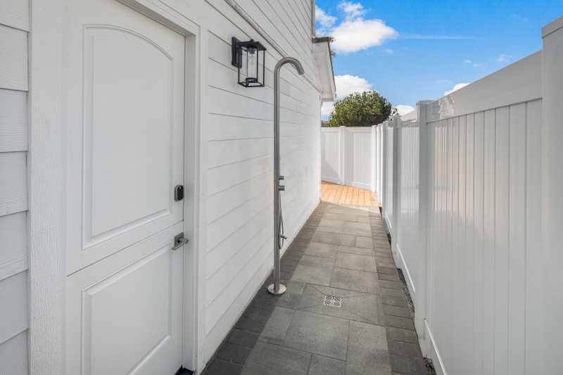 Exterior-Shower-Orange-County