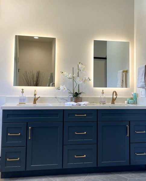 Navy-vanity-with-gold-accessories