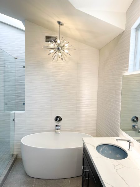 Coastal-master-bathroom