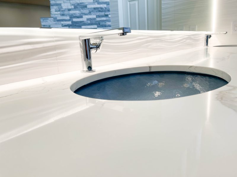 Sleek-Bathroom-Fixtures