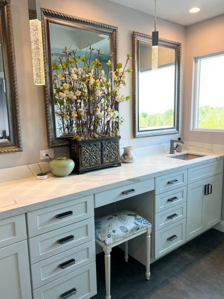 Master-bath-Makeup-Vanity