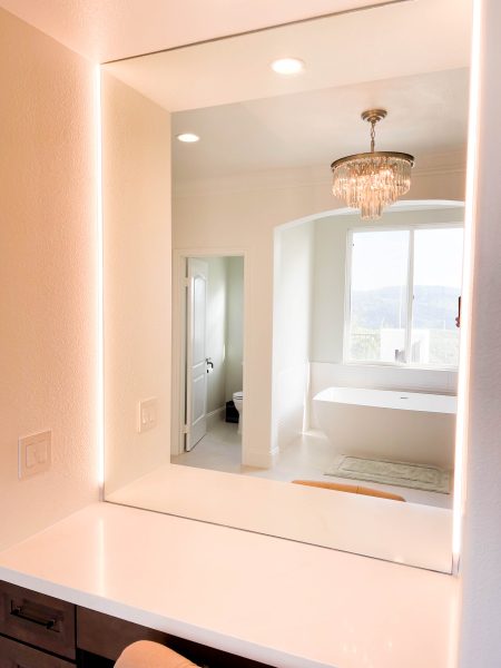 Lighted-vanity-mirror