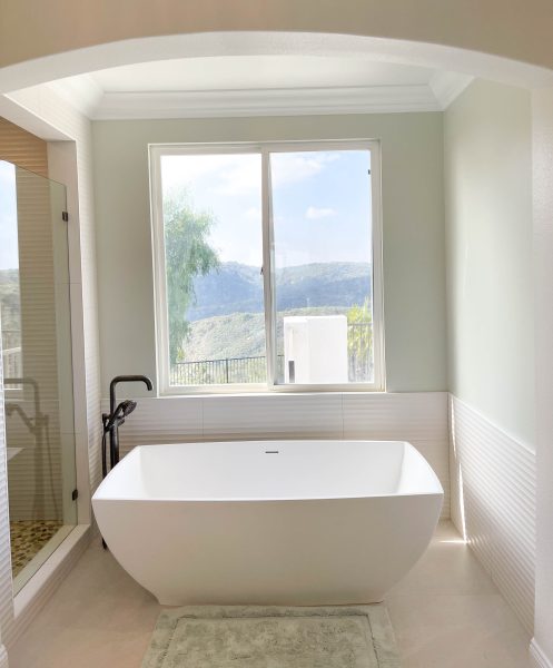 Traditional-freestanding-tub