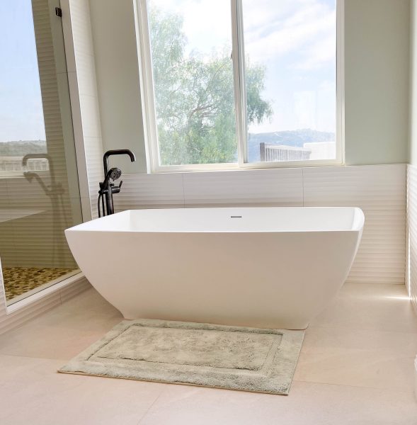 Traditional-master-bathroom