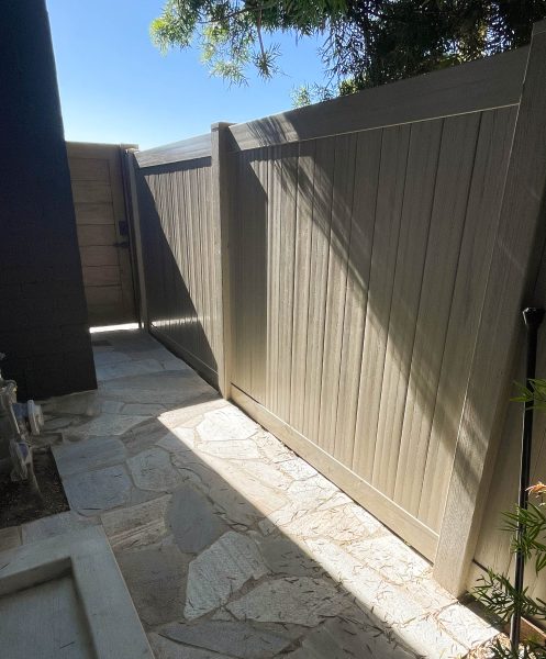 Vinyl-Fencing