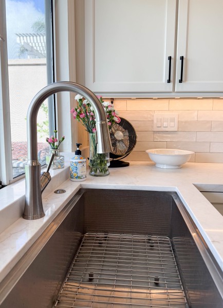 Stainless-Steel-Kitchen-Faucet-and-Sink
