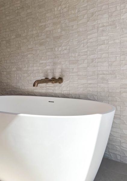 Porcelanosa-Tile-Backsplash