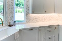 Marble-herringbone-backsplash