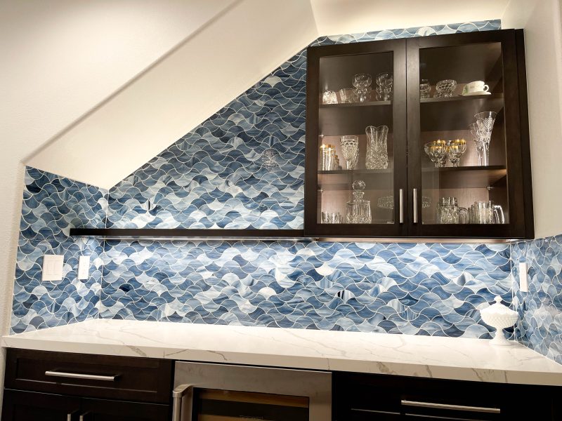 Glass-mosaic-backsplash