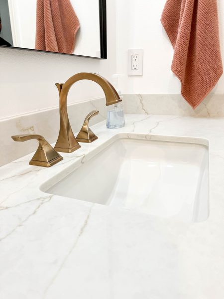 Gold-bathroom-faucet