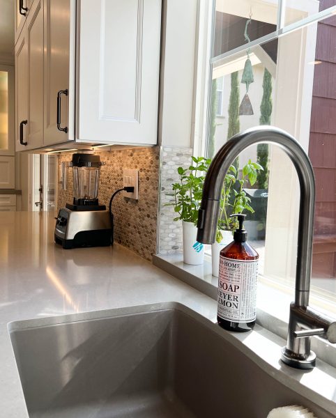 Gunmetal-kitchen-faucet