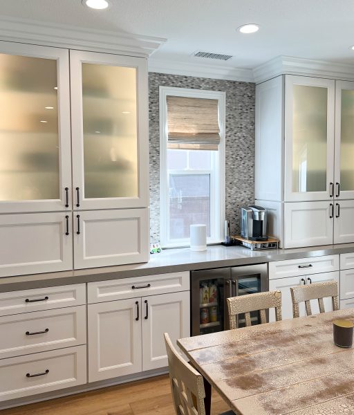 White-Kitchen-bar-Built-In