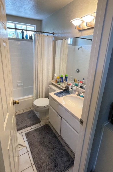 Guest-Bathroom-Before-Photos