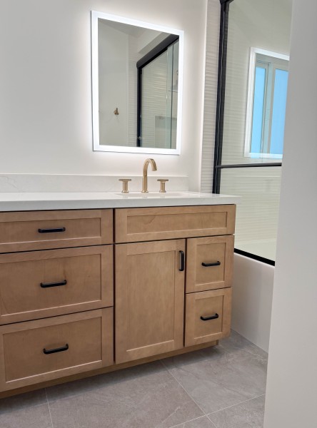 Lighted-Medicine-Cabinets