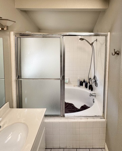 Outdated-Shower-Design