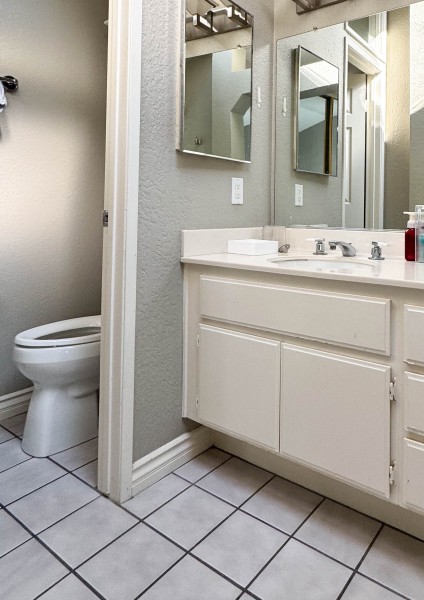 Pre-Remodel-Master-Bathroom-Photo