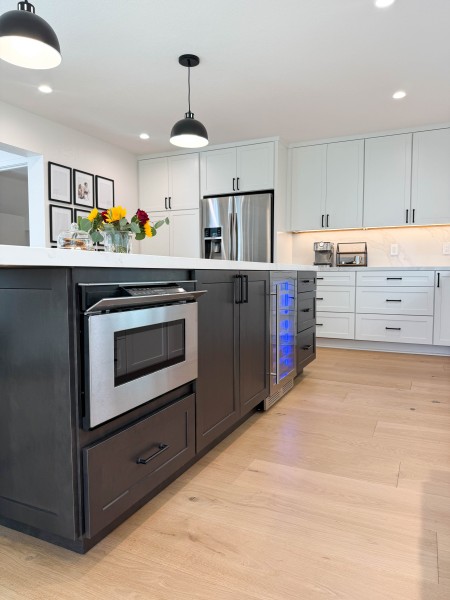 Dark-Wood-Tone-Island-Design