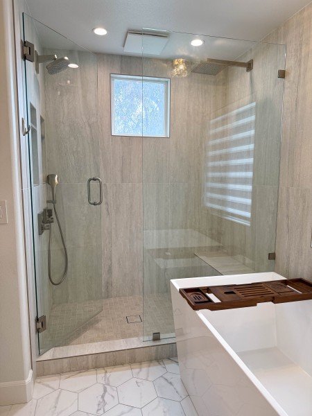 Organic-Primary-Bathroom-Design