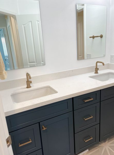 Blue-and-White-Guest-Bathroom-with-Gold-Accessories