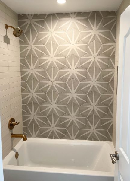 Decorative-Tile-in-Guest-bath-Shower