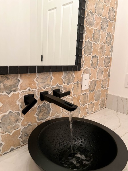 Matte-Black-Bathroom-Fixtures