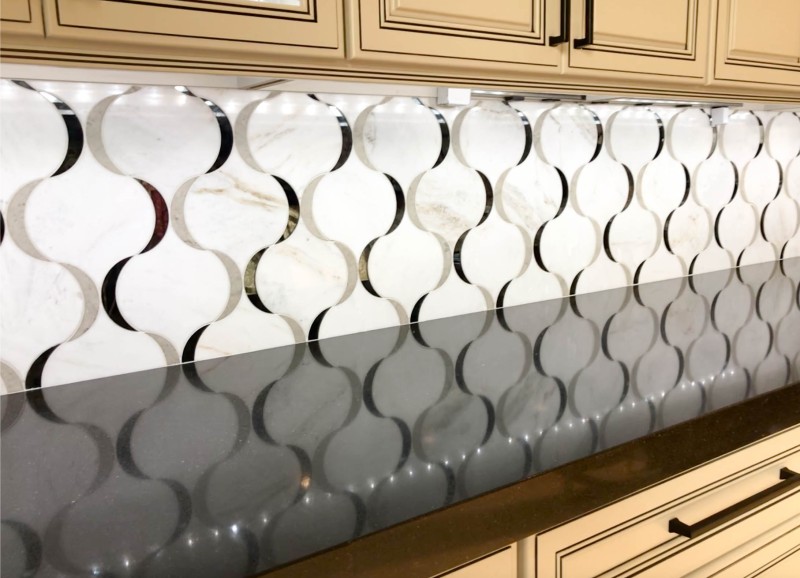 Natural-marble-mosaic-tile