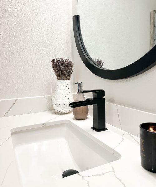 Modern-Matte-Black-Plumbing-Fixtures-