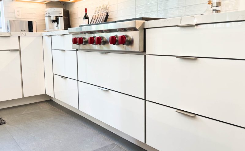 Modern-Slab-Front-Kitchen-Cabinets