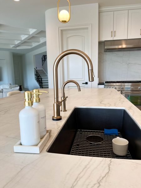 Gold-Tone-Kitchen-Fixtures