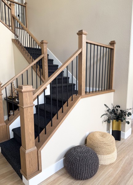 Custom-Staircase-with-white-Oak-and-Black-Carpet