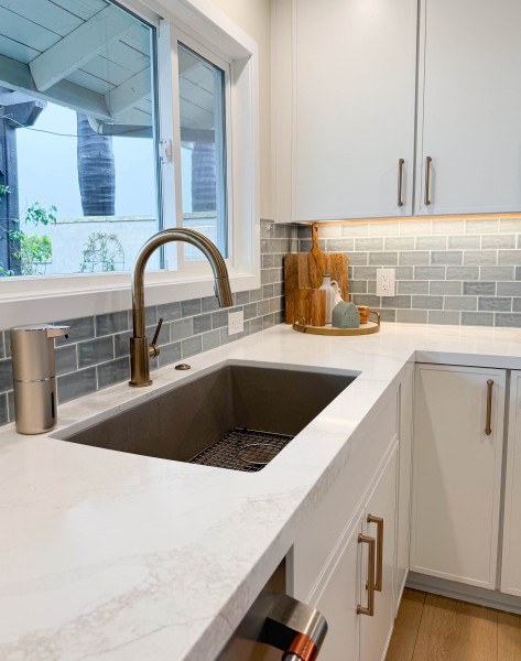 Matte-Gold-Kitchen-Fixtures