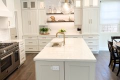Traditional-Kitchen-design-with-farmhouse-touch