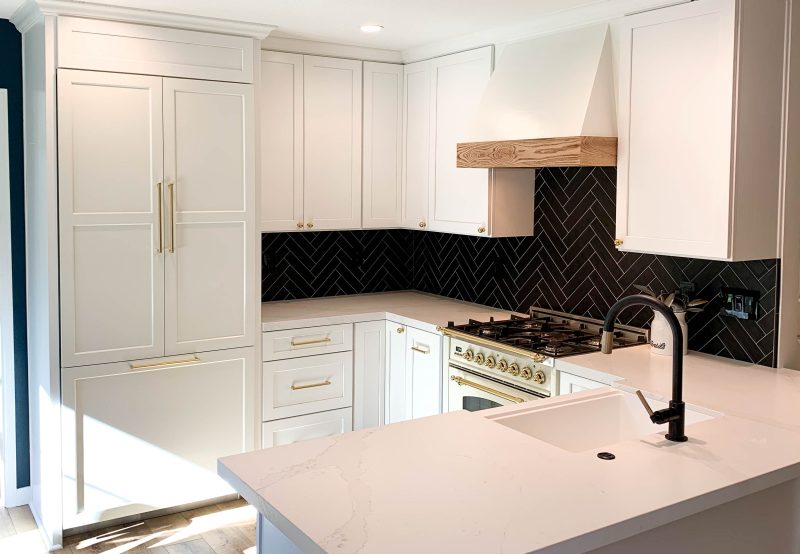 Modern-Farmhouse-Inspired-Kitchen