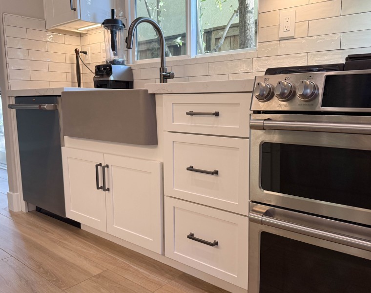 Ash-Gray-Cabinetry-Handles