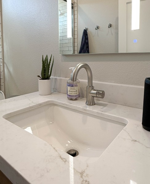 Stainless-Steel-bathroom-Faucet