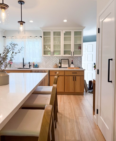 Glass-Upper-Cabinets