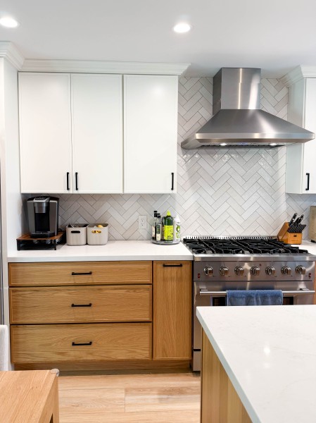 Herringbone-Backsplash-Tile