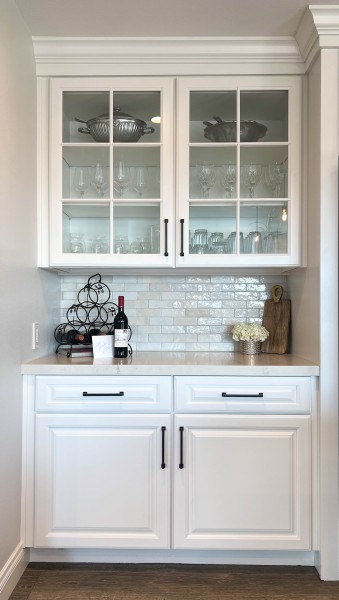Kitchen-Cabinets-with-Glass