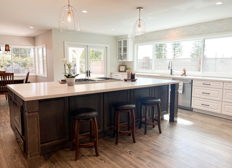 Large-Island-with-Seating