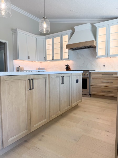 Wood-Tone-Kitchen-Cabinetry-with-White-Uppers