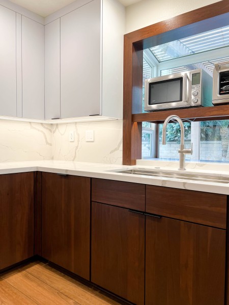 Slab-Backsplash