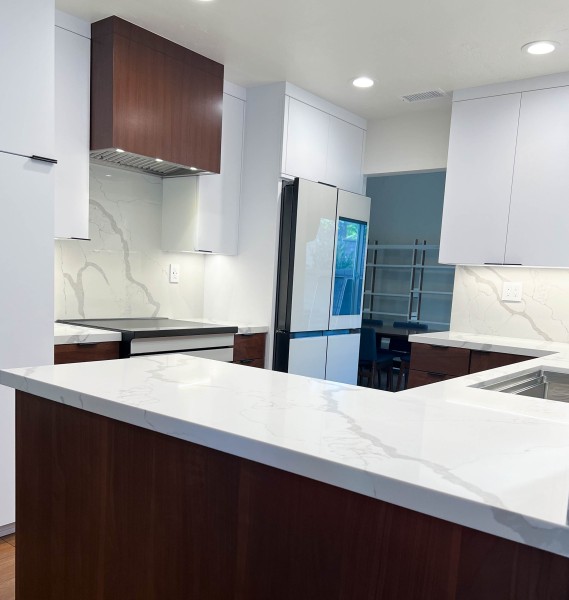 Sleek-and-modern-Kitchen-Layout