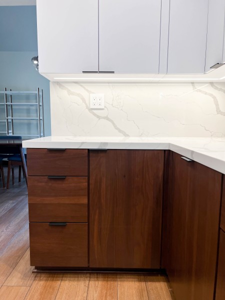 Two-Tone-Modern-Kitchen-Design